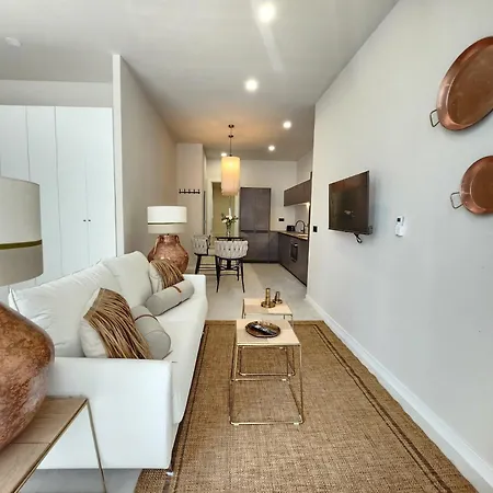 Huerta Mid-term Apartment