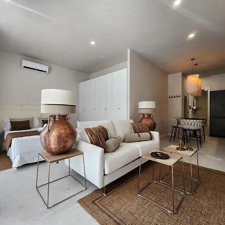 Huerta Mid-term Apartment