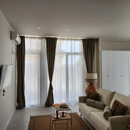 Huerta Mid-term Apartment