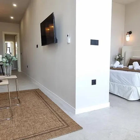 Huerta Mid-term Apartment