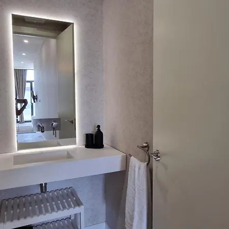 Huerta Mid-term Apartment