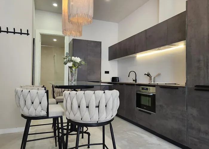 Apartment Md Pare Presentat